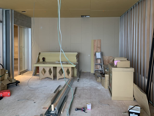 施工中